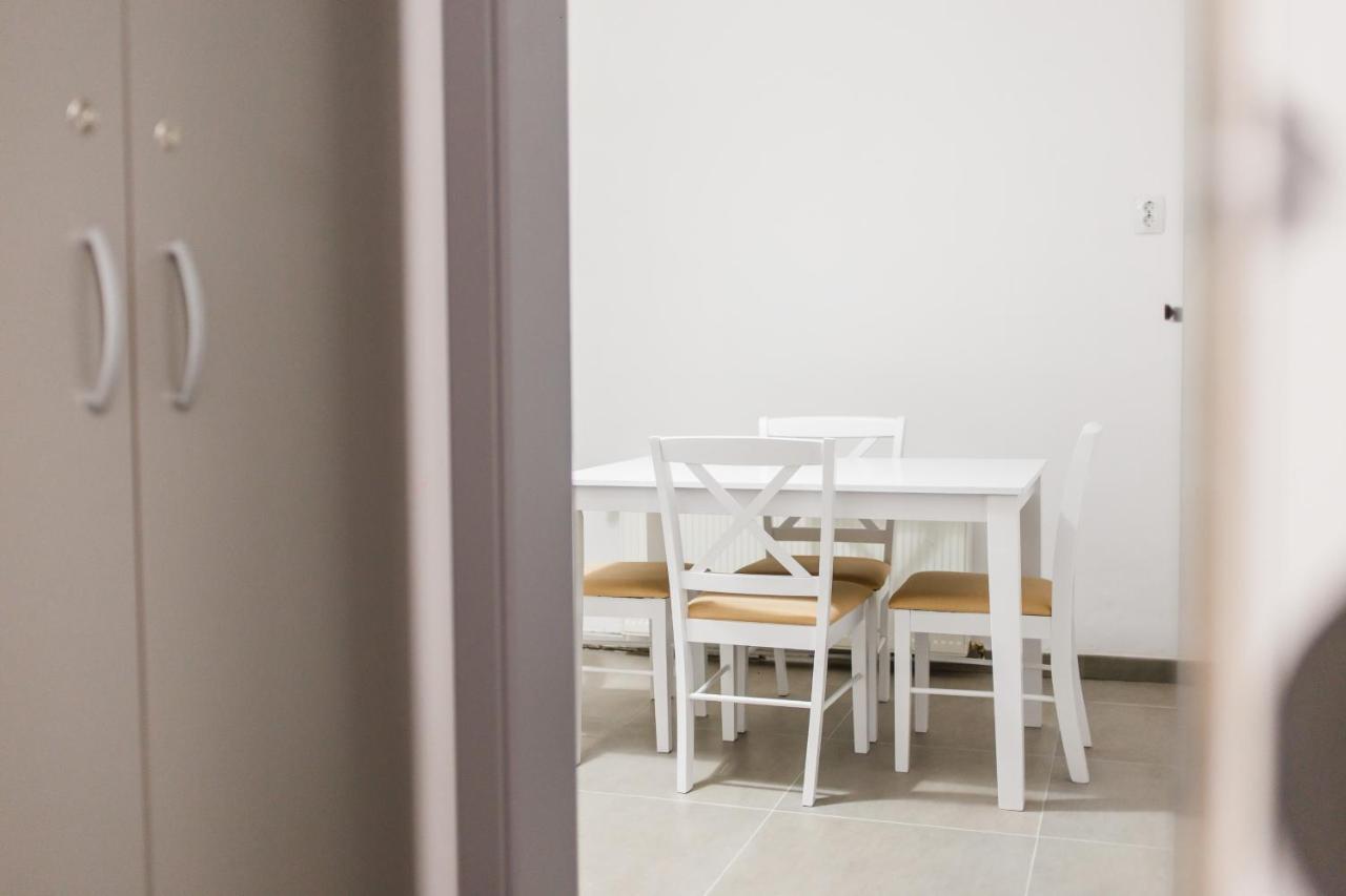 Apart Hotel Fresh Oradea Ngoại thất bức ảnh