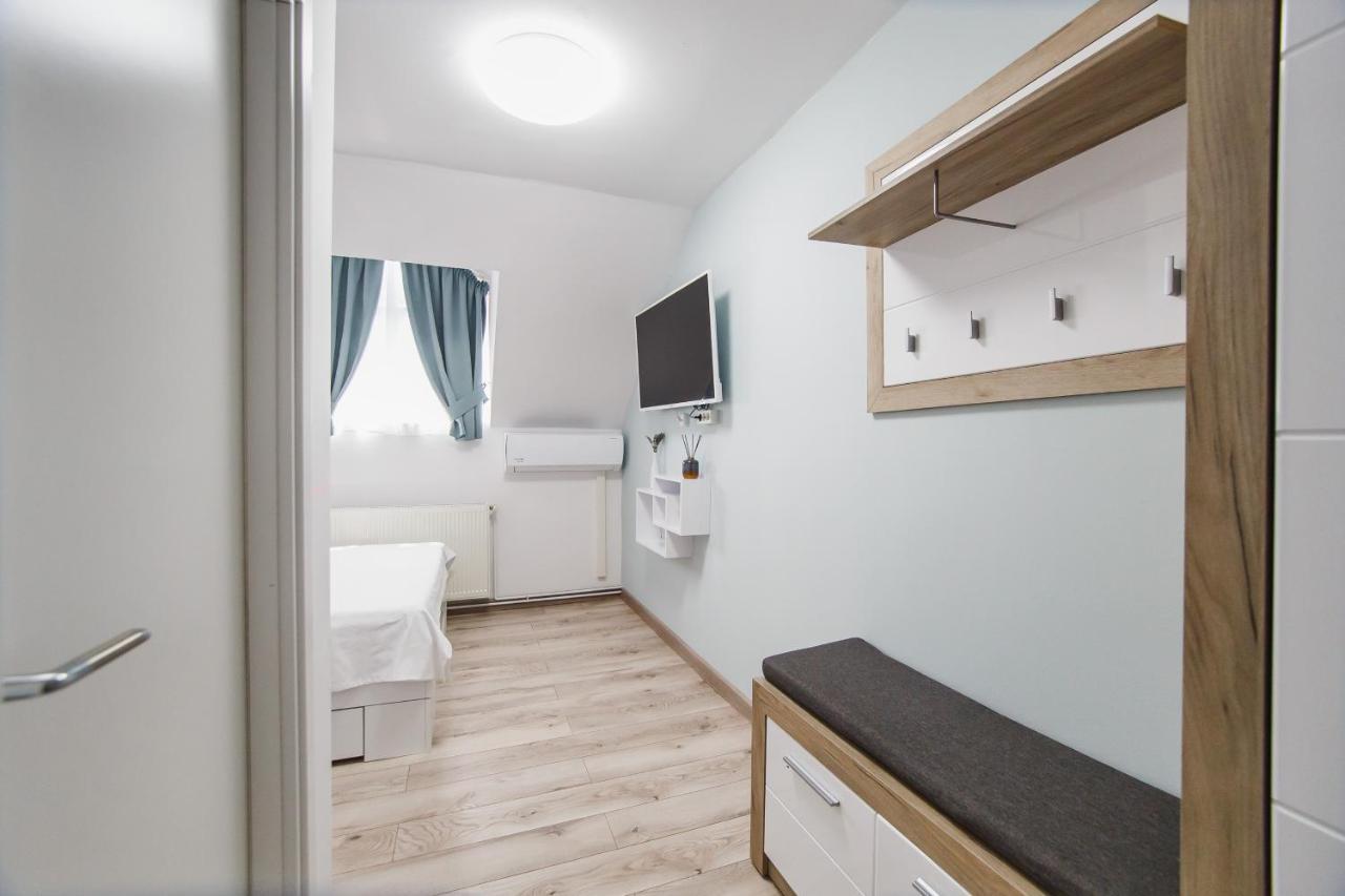 Apart Hotel Fresh Oradea Ngoại thất bức ảnh