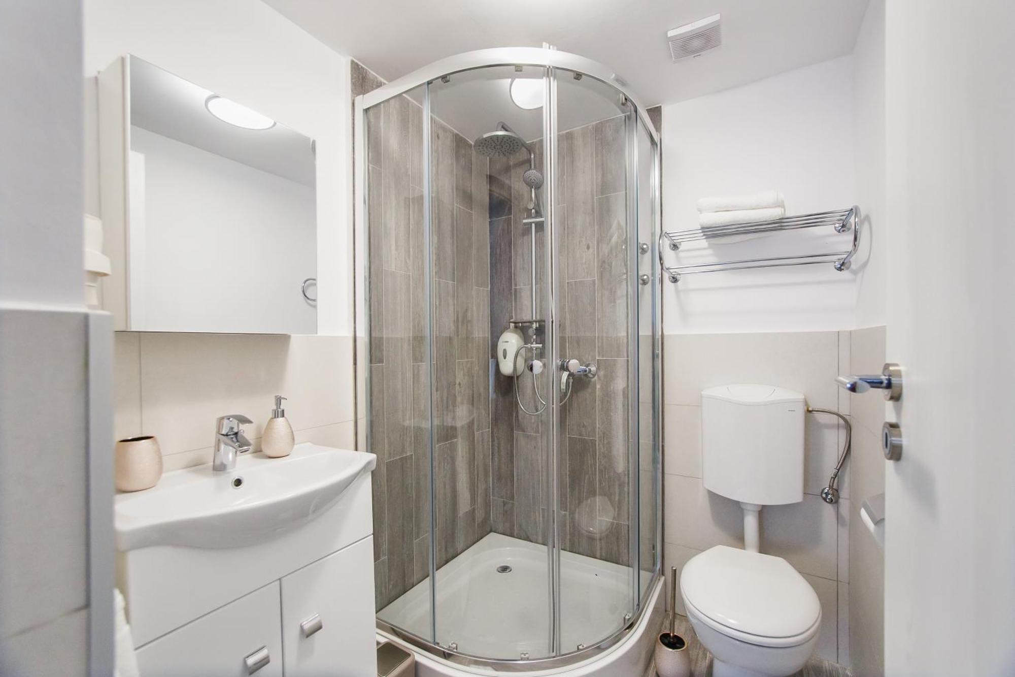 Apart Hotel Fresh Oradea Phòng bức ảnh